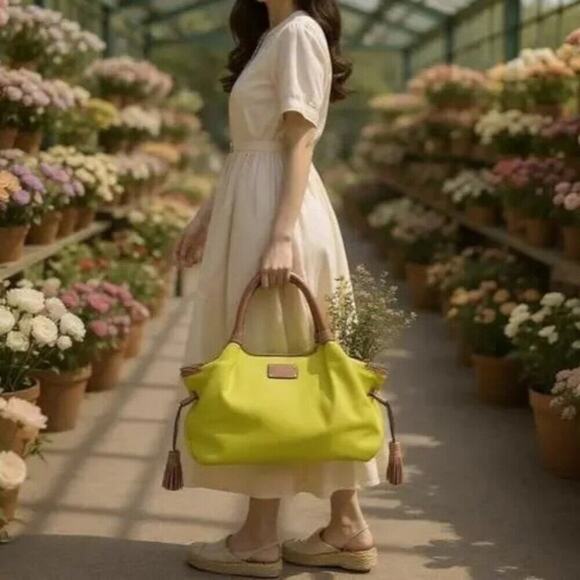 Kate Spade Stevie Large Y2K Bag Neon Green Rare Like New - Picture 6 of 15